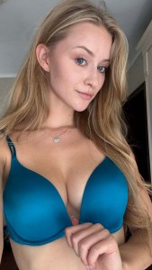 Фото проститутки Вика №2 в городе Красноярск